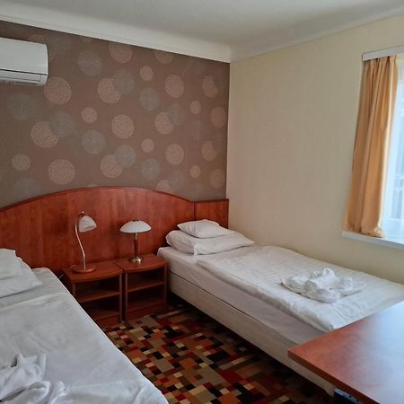 Atryum Hotel 索尔诺克 外观 照片